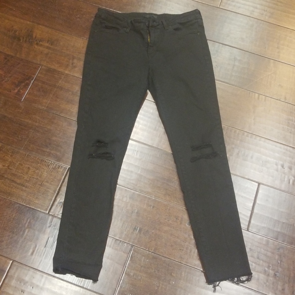 Uniqlo Skinny Tapered Mid-Rise Jeans